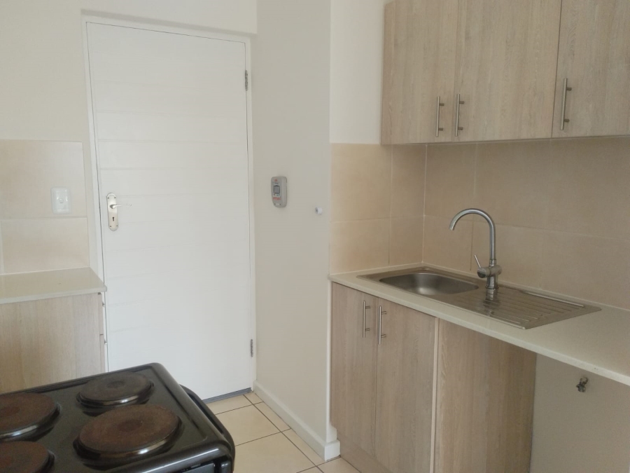 To Let 2 Bedroom Property for Rent in Heather Park Western Cape